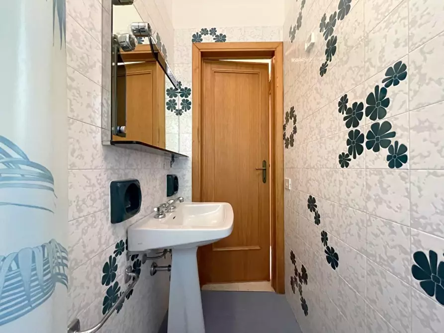 Immagine 38 di Villa in vendita  a Massarosa