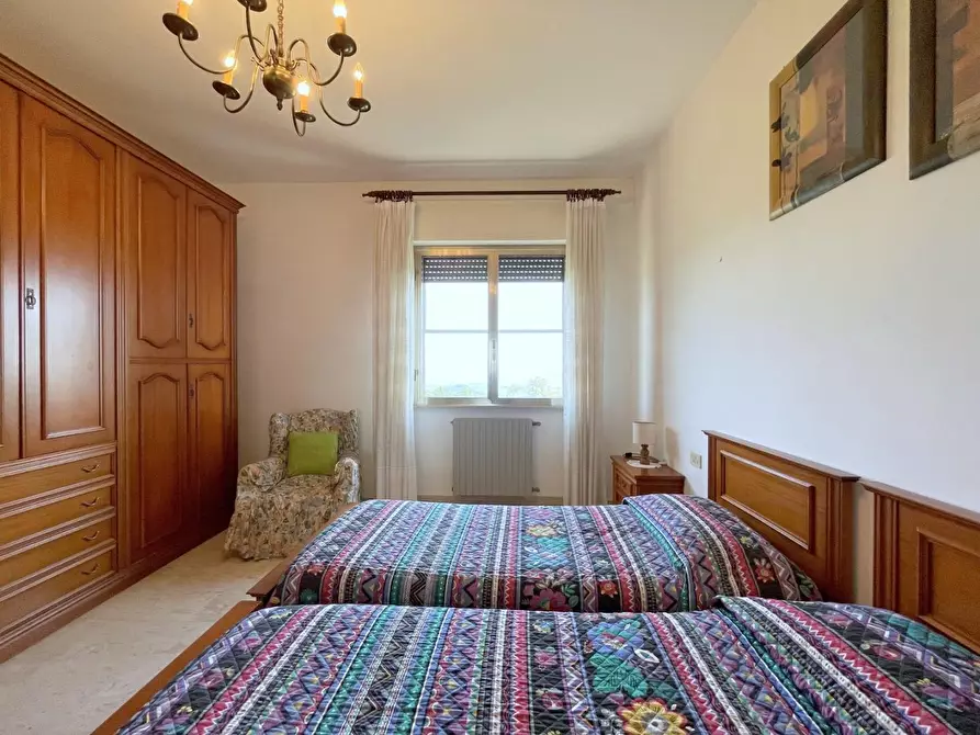 Immagine 53 di Villa in vendita  a Massarosa