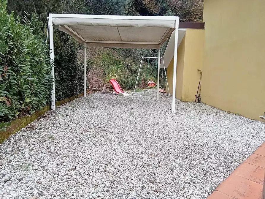 Immagine 12 di Villa in vendita  a Camaiore