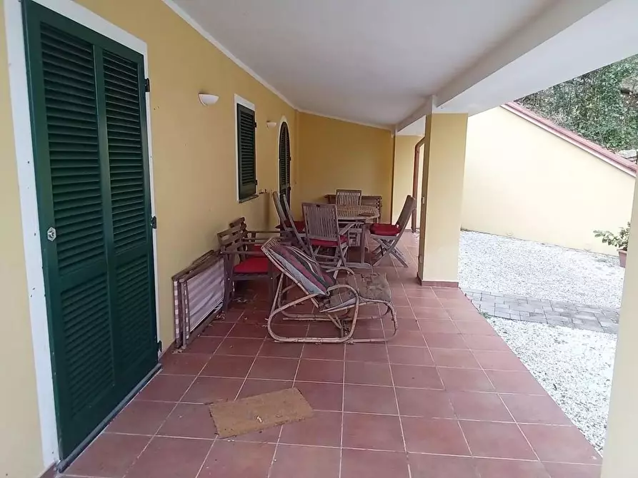 Immagine 23 di Villa in vendita  a Camaiore