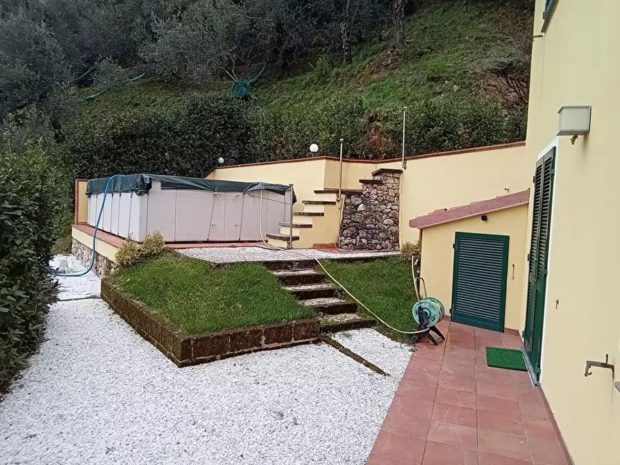 Immagine 13 di Villa in vendita  a Camaiore