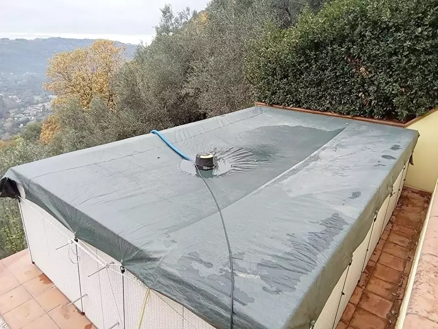 Immagine 14 di Villa in vendita  a Camaiore