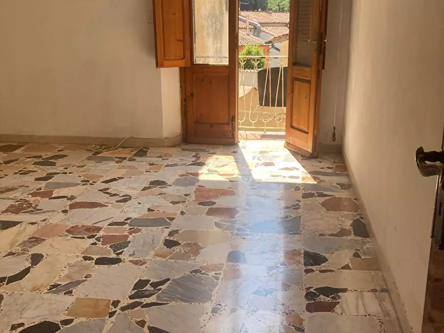 Immagine 1 di Appartamento in vendita  a Buti