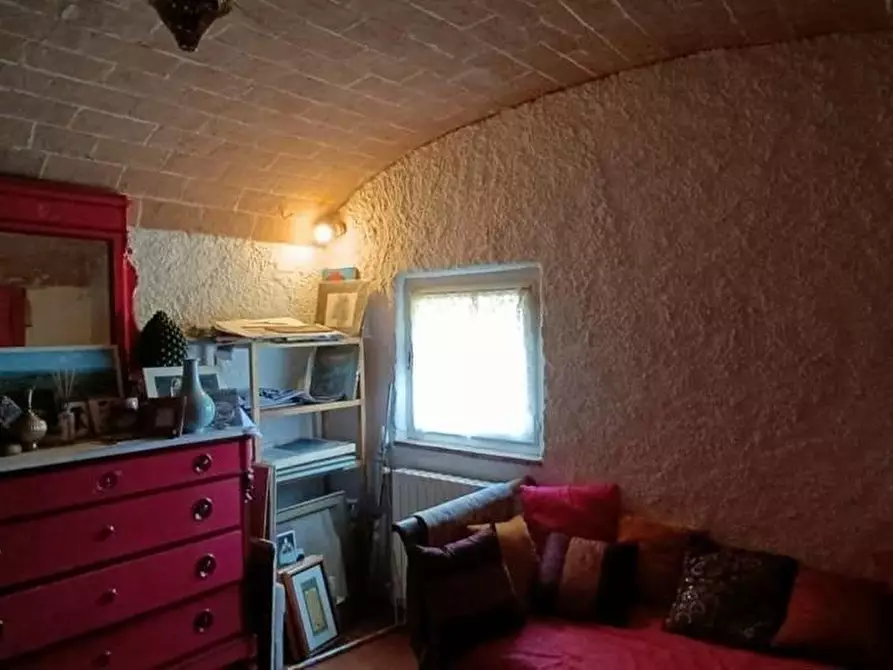 Immagine 21 di Porzione di casa in vendita  a Siena