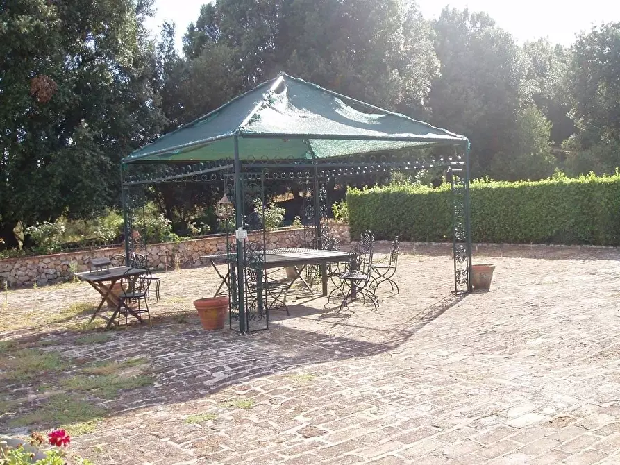 Immagine 11 di Porzione di casa in vendita  a Siena