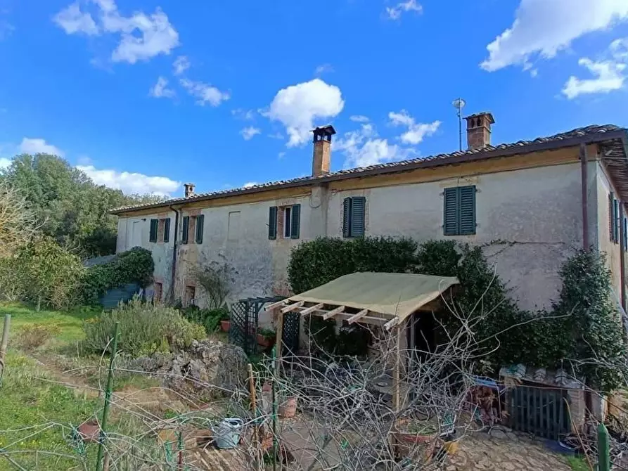 Immagine 7 di Porzione di casa in vendita  a Siena