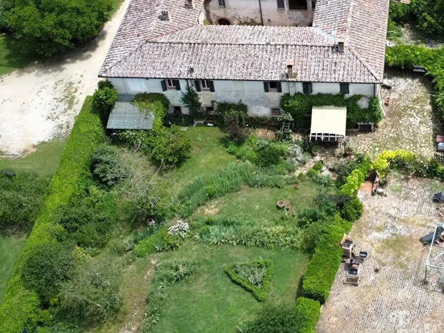 Immagine 5 di Porzione di casa in vendita  a Siena