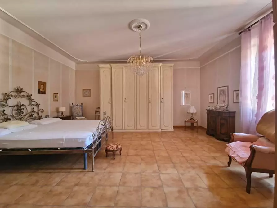 Immagine 15 di Appartamento in vendita  a Carrara