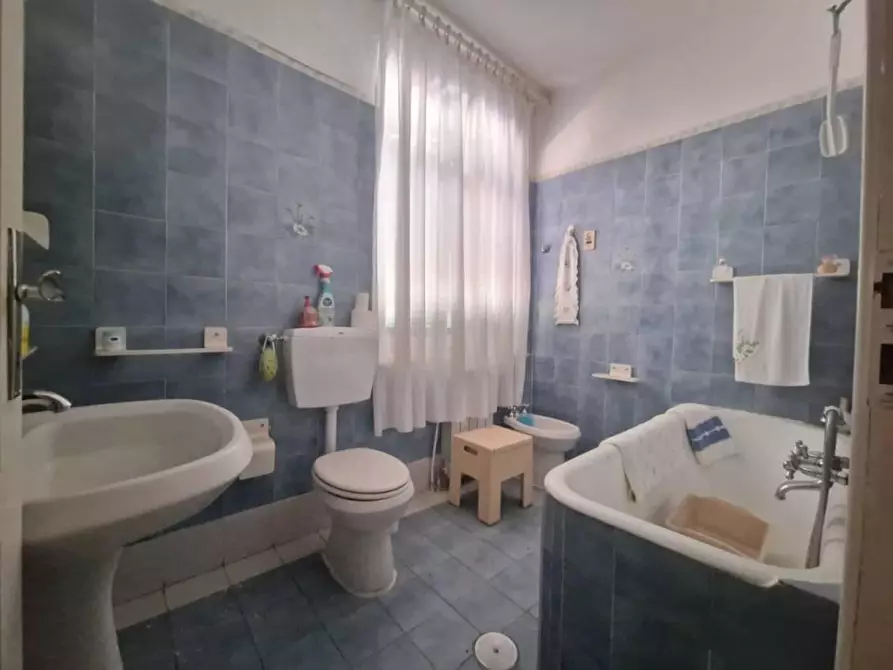 Immagine 19 di Appartamento in vendita  a Carrara