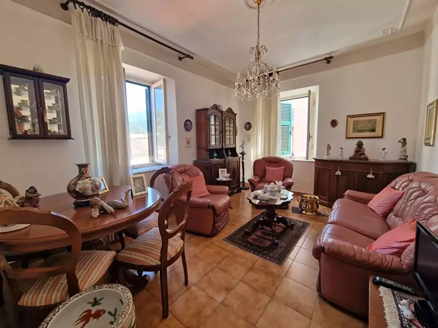 Immagine 3 di Appartamento in vendita  a Carrara