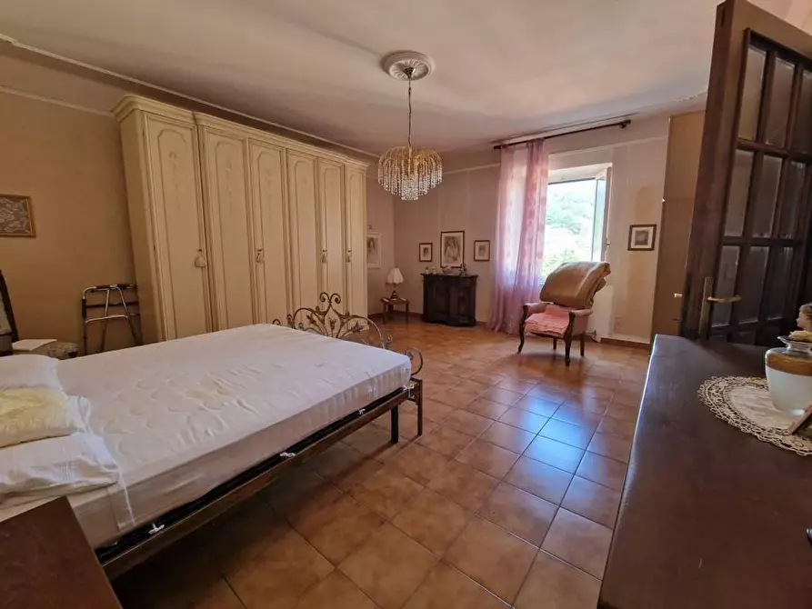 Immagine 17 di Appartamento in vendita  a Carrara