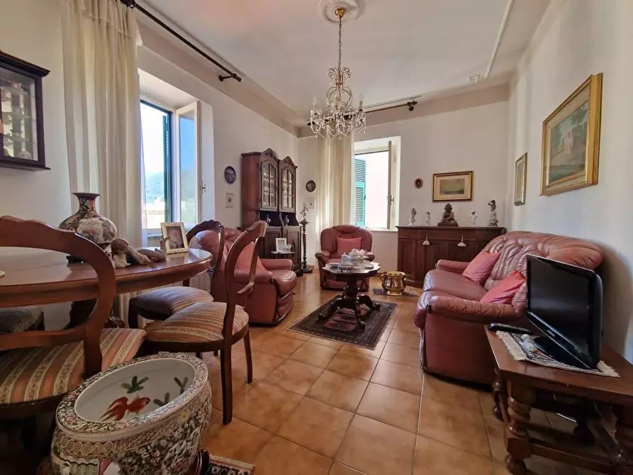 Immagine 4 di Appartamento in vendita  a Carrara