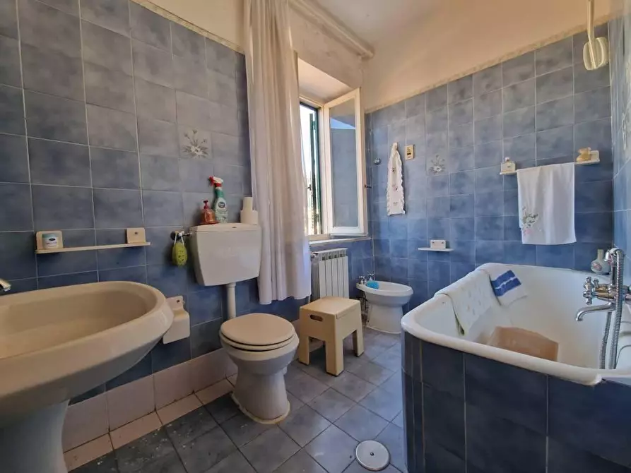 Immagine 22 di Appartamento in vendita  a Carrara