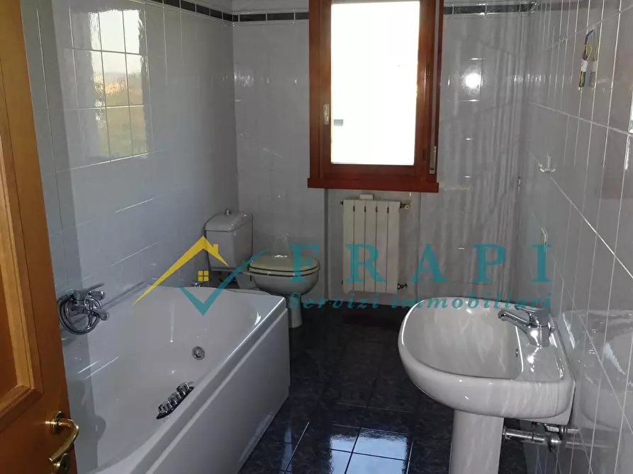 Immagine 7 di Mansarda in vendita  a Agliana