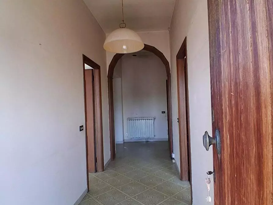 Immagine 14 di Porzione di casa in vendita  a Sarzana