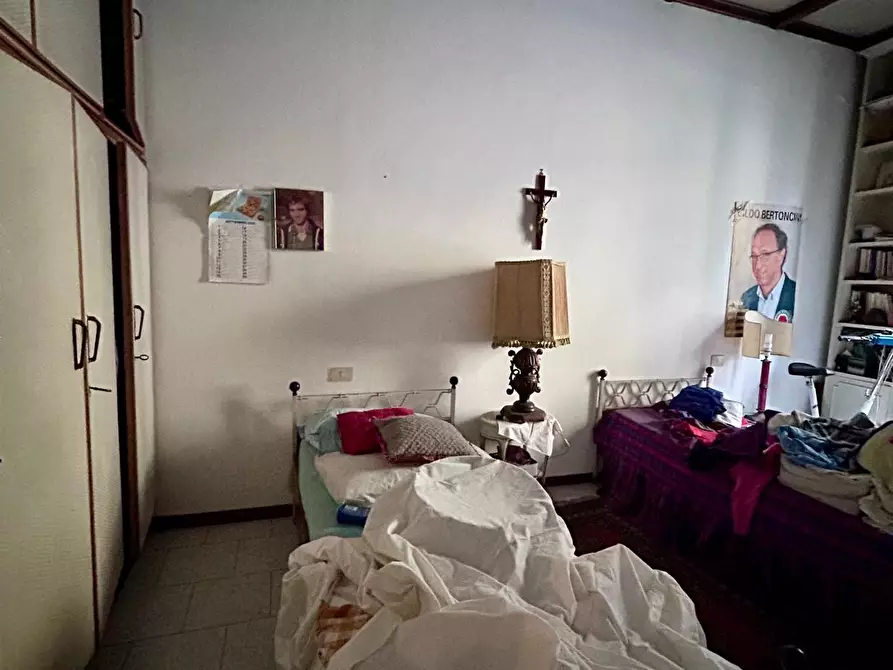 Immagine 5 di Appartamento in vendita  a Aulla