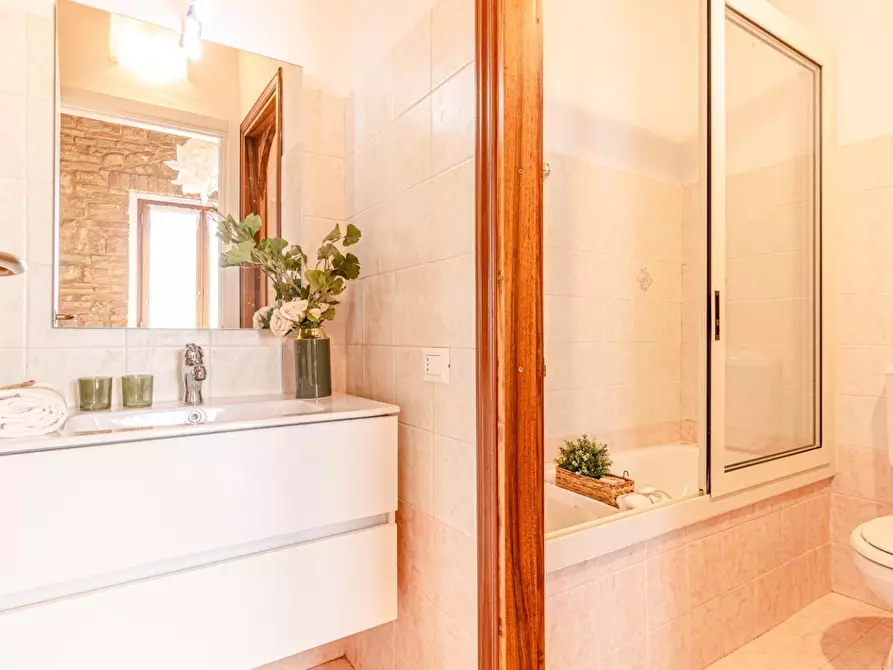 Immagine 18 di Porzione di casa in vendita  a Montaione