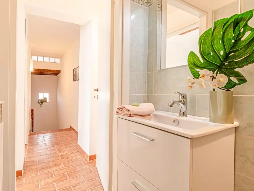 Immagine 40 di Porzione di casa in vendita  a Montaione