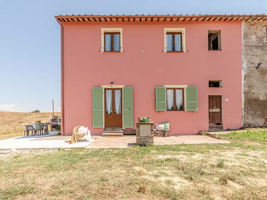 Immagine 2 di Porzione di casa in vendita  a Montaione