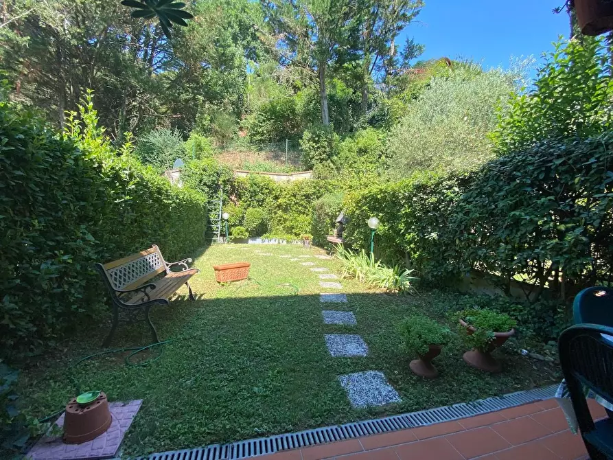 Immagine 35 di Terratetto in vendita  a Scandicci