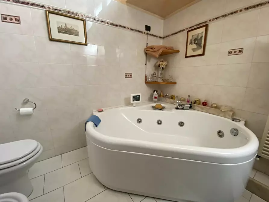 Immagine 22 di Terratetto in vendita  a Scandicci