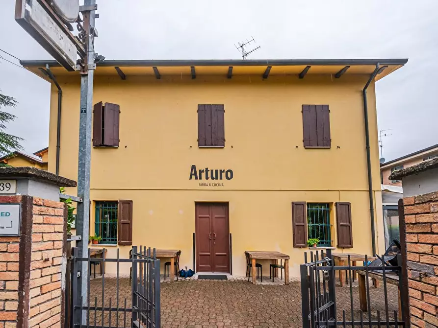 Immagine 1 di Casa indipendente in vendita  a Reggio Nell'emilia