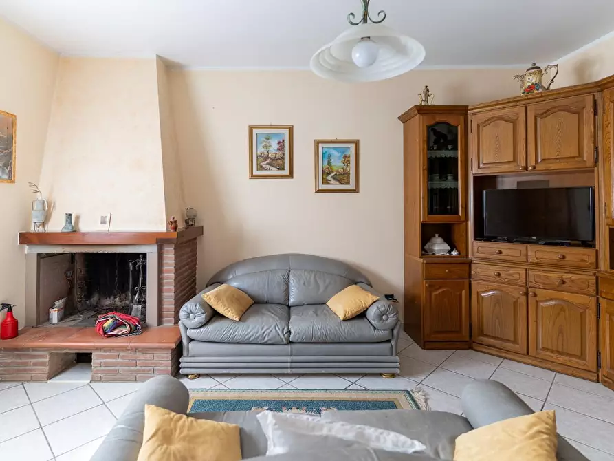 Immagine 28 di Azienda agricola in vendita  a Vinci