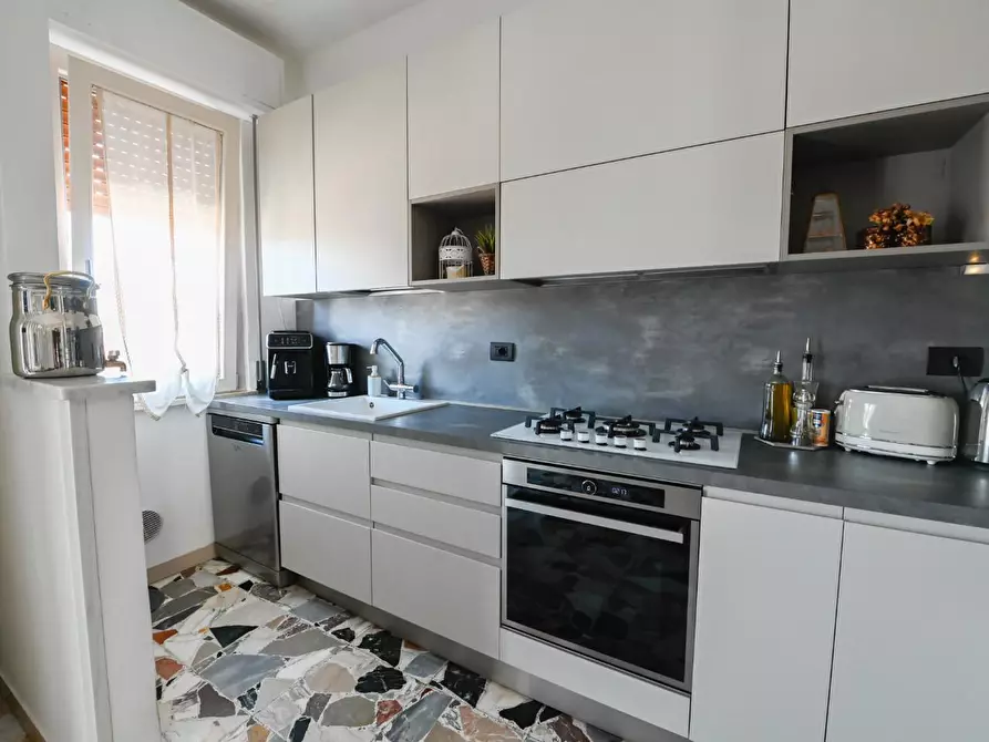 Immagine 11 di Appartamento in vendita  a Pisa