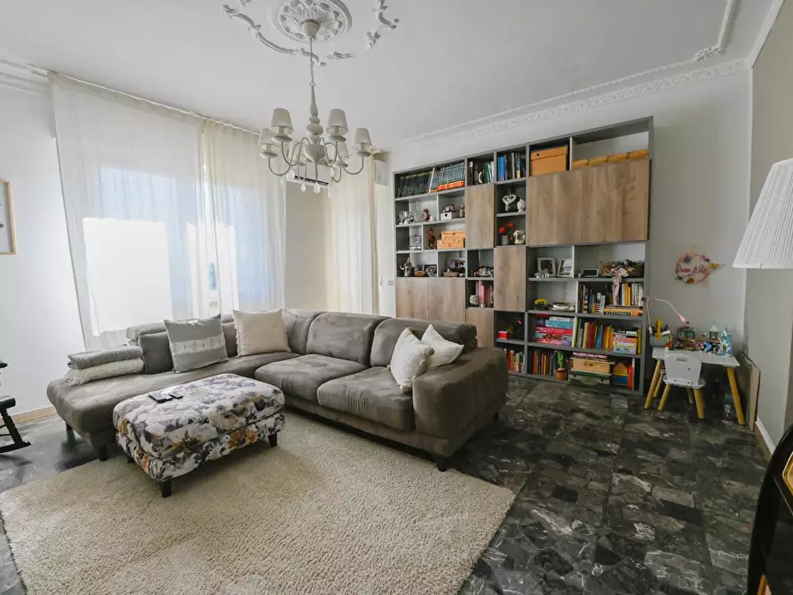 Immagine 2 di Appartamento in vendita  a Pisa