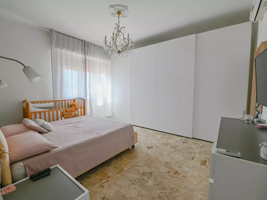 Immagine 15 di Appartamento in vendita  a Pisa