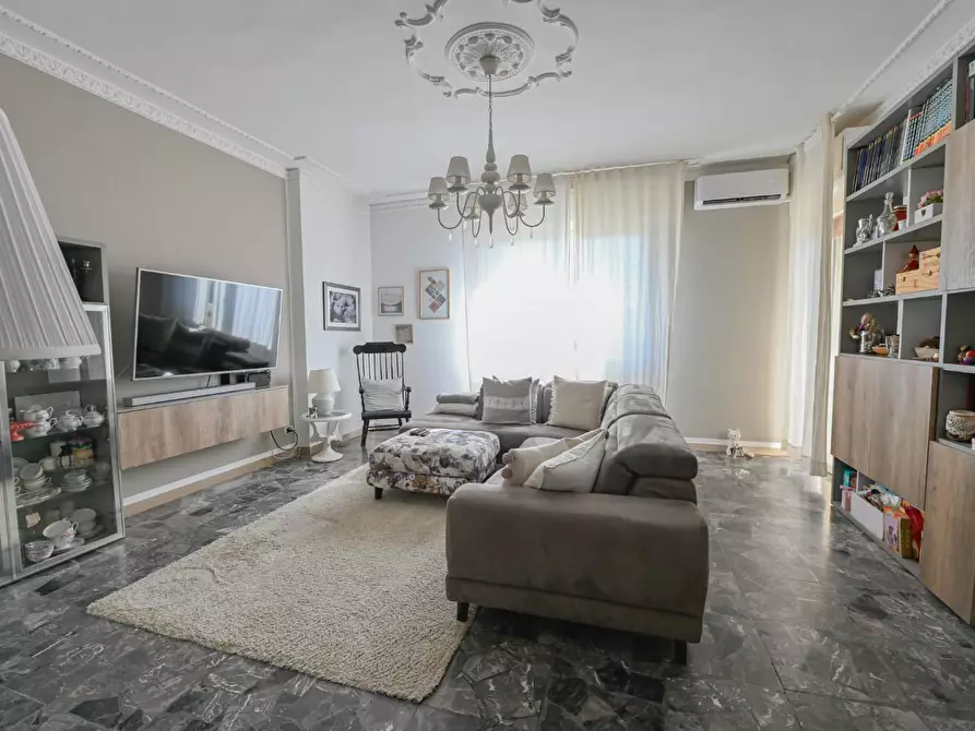 Immagine 1 di Appartamento in vendita  a Pisa