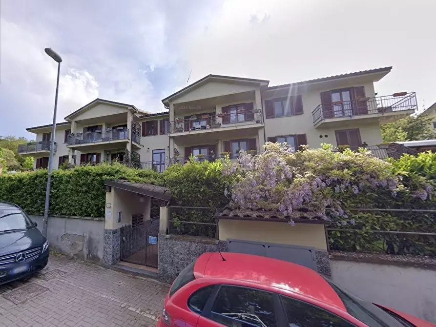 Immagine 1 di Appartamento in vendita  a Godiasco