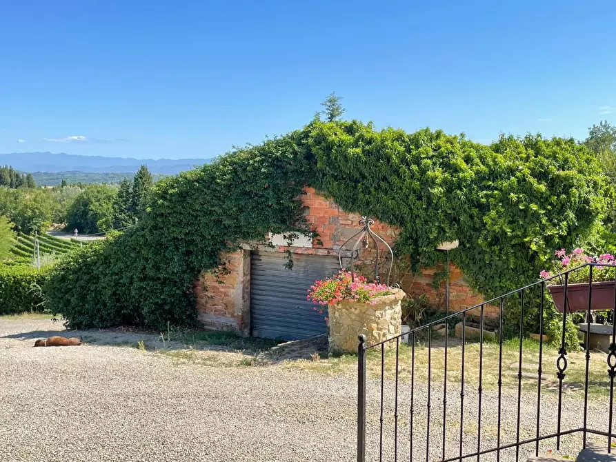 Immagine 73 di Agriturismo in vendita  a Montaione