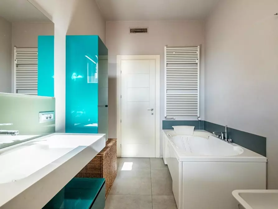 Immagine 12 di Appartamento in vendita  a Pisa