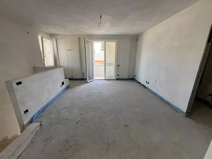 Immagine 17 di Appartamento in vendita  a Cecina