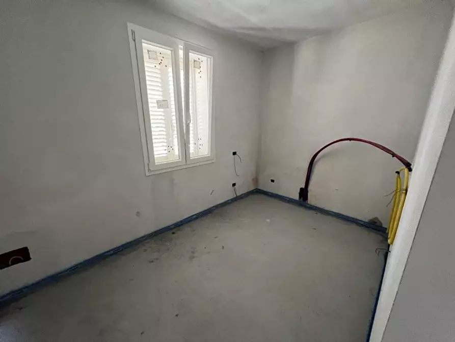 Immagine 11 di Appartamento in vendita  a Cecina