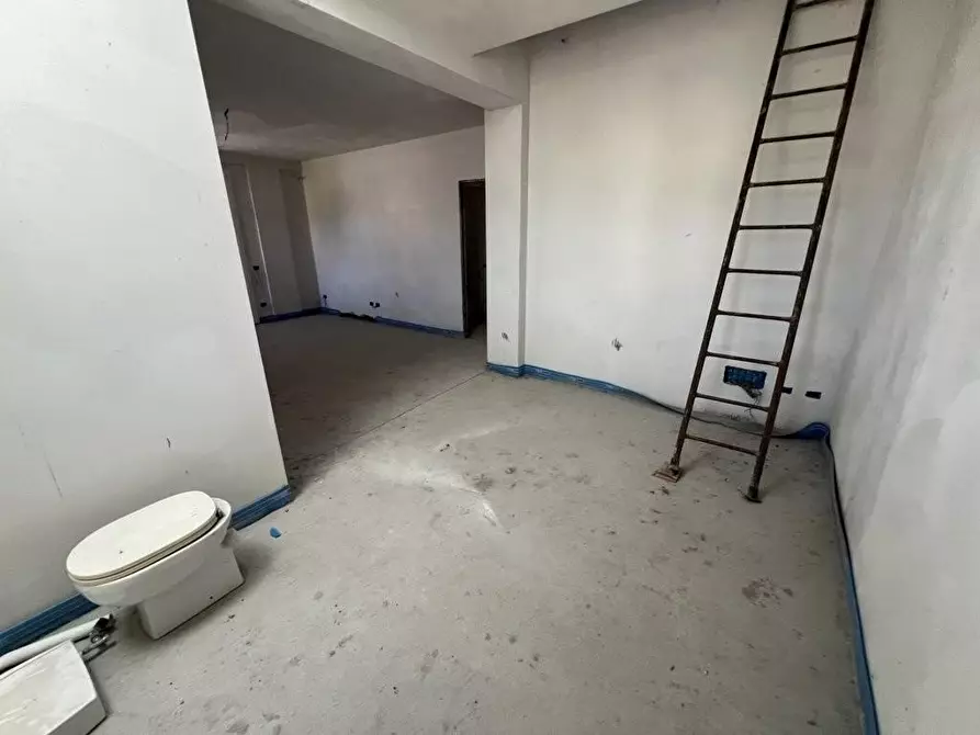 Immagine 6 di Appartamento in vendita  a Cecina