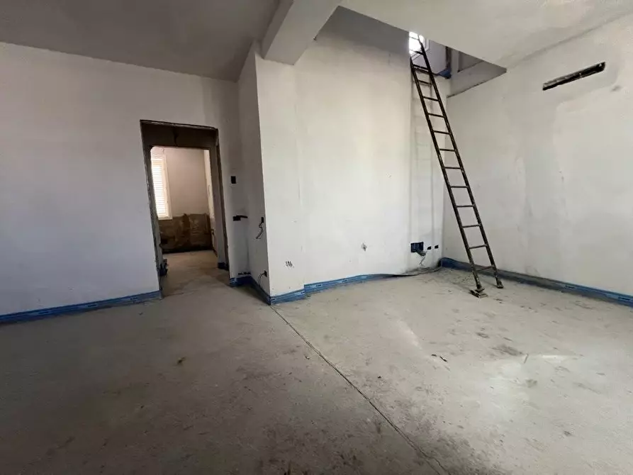 Immagine 23 di Appartamento in vendita  a Cecina