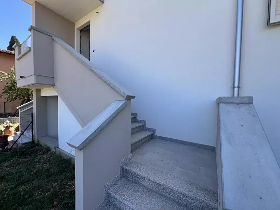 Immagine 5 di Appartamento in vendita  a Cecina