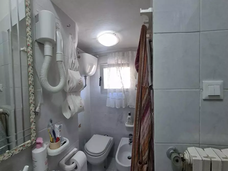 Immagine 21 di Appartamento in vendita  a Livorno