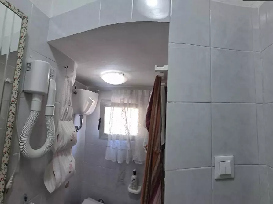 Immagine 22 di Appartamento in vendita  a Livorno