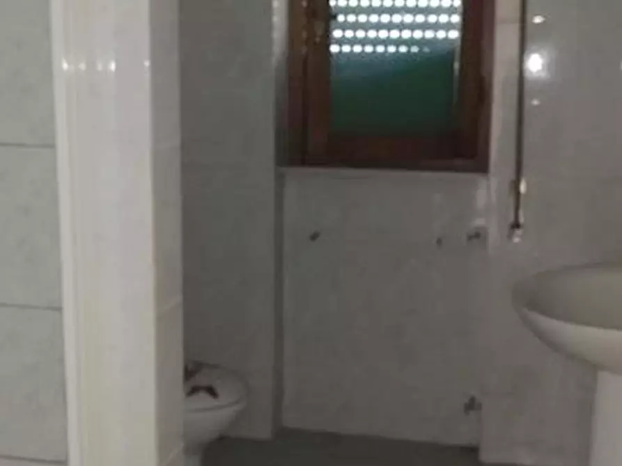 Immagine 11 di Casa bifamiliare in vendita  a Camaiore