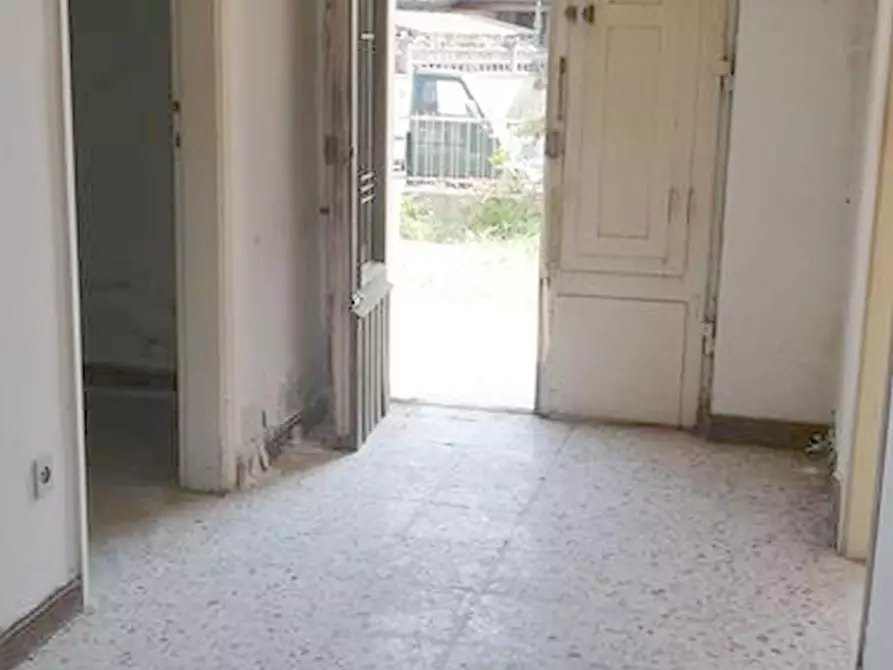 Immagine 1 di Casa bifamiliare in vendita  a Camaiore