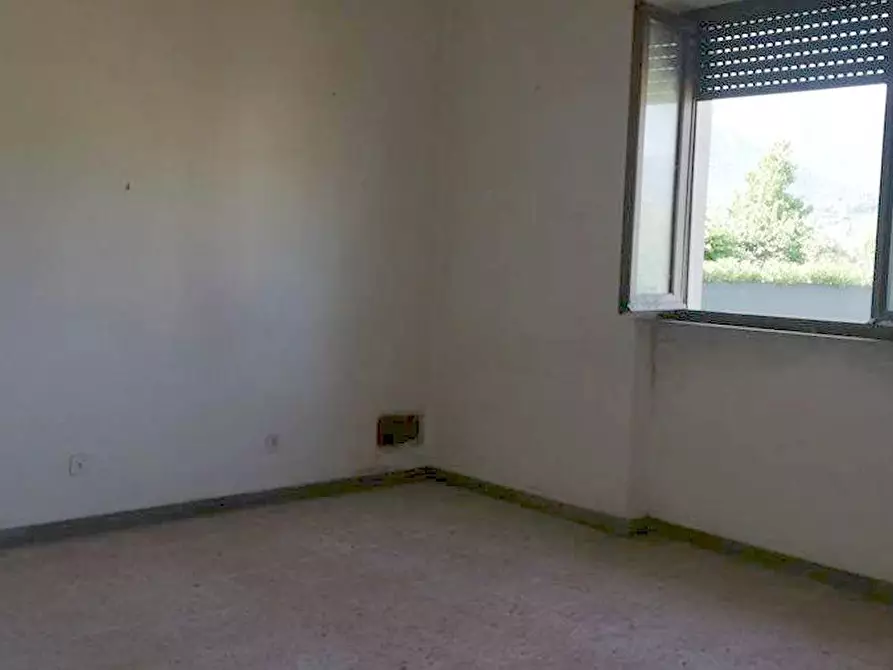 Immagine 8 di Casa bifamiliare in vendita  a Camaiore