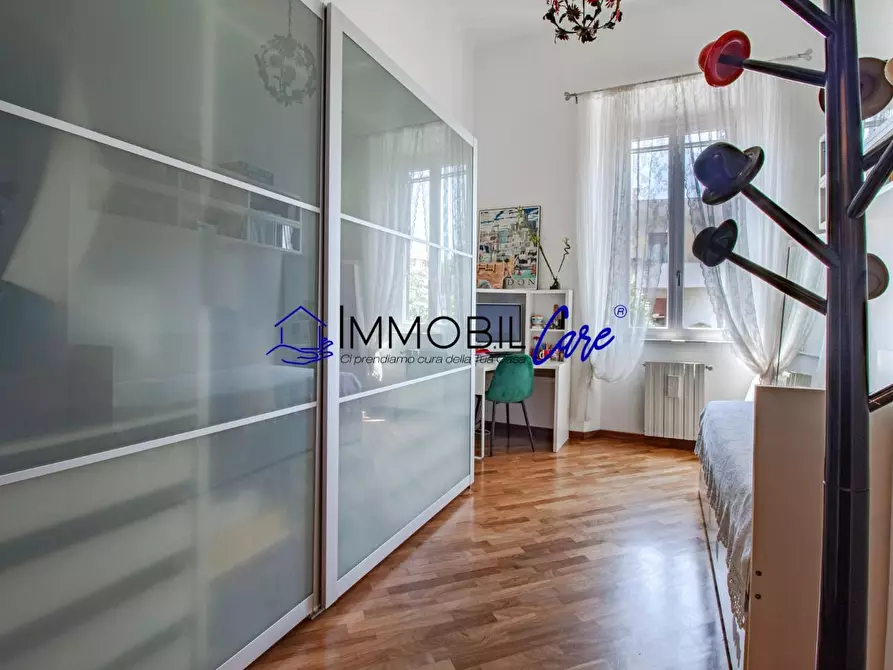 Immagine 17 di Appartamento in vendita  a Livorno