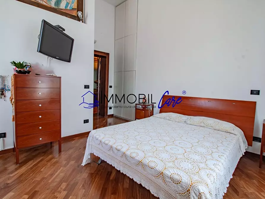 Immagine 11 di Appartamento in vendita  a Livorno