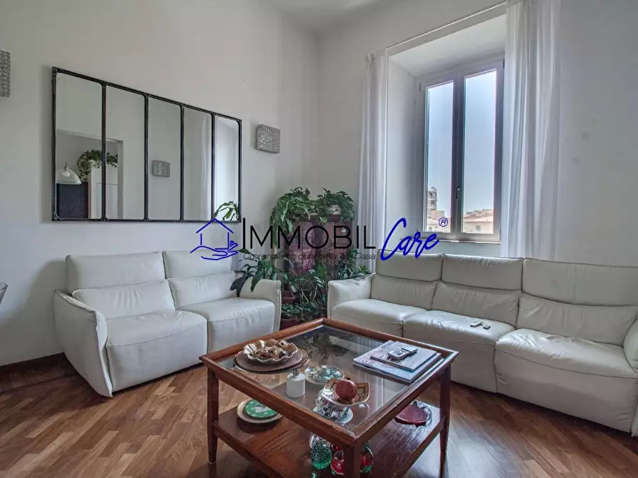 Immagine 1 di Appartamento in vendita  a Livorno