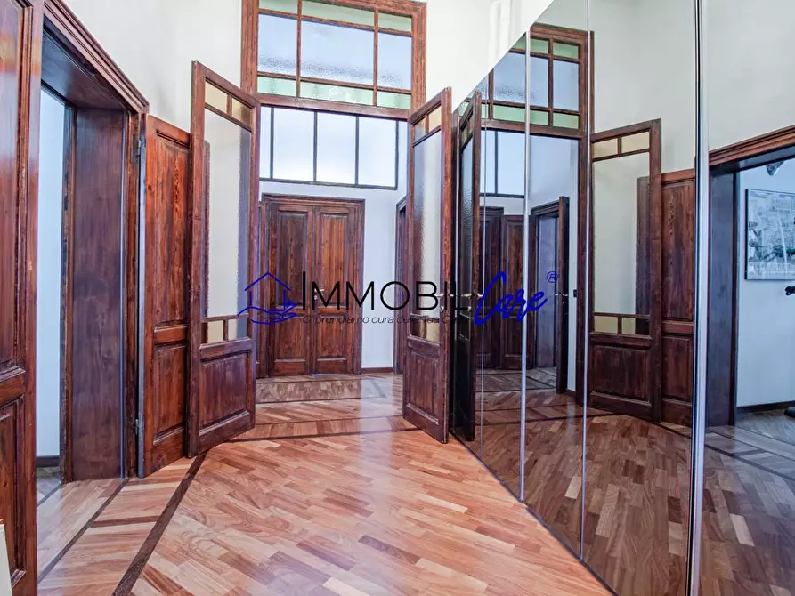 Immagine 8 di Appartamento in vendita  a Livorno