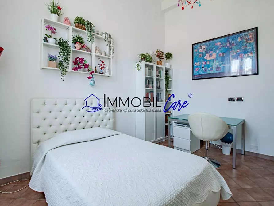 Immagine 22 di Appartamento in vendita  a Livorno