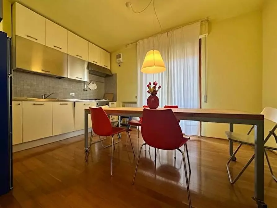 Immagine 2 di Mansarda in vendita  a Camaiore